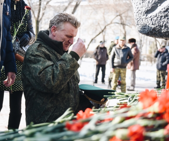 Благовещенцы почтили память российских воинов-интернационалистов