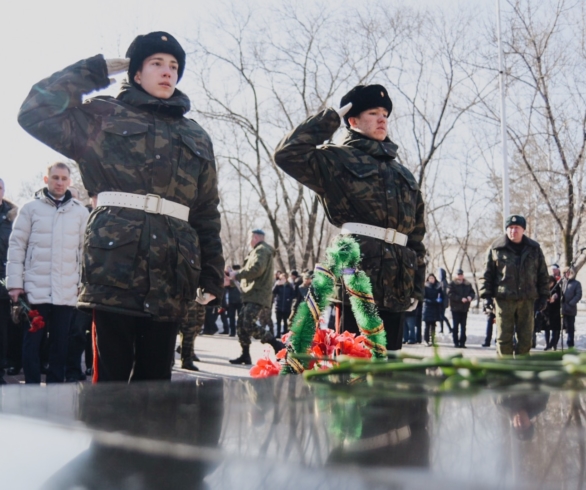 Благовещенцы почтили память российских воинов-интернационалистов