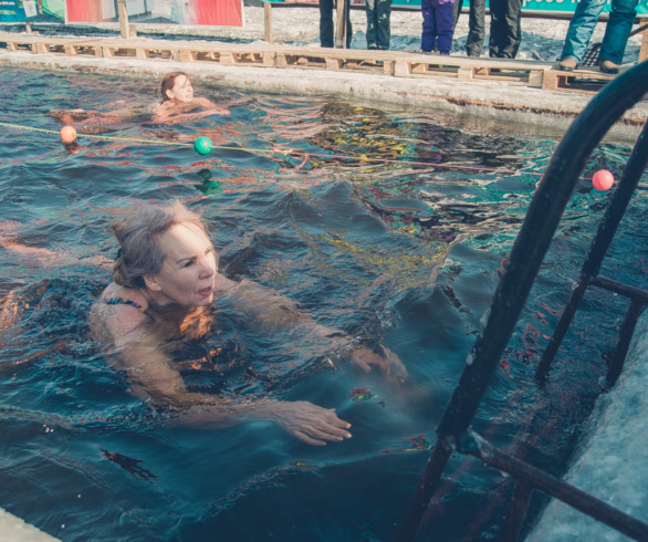 В Благовещенске «моржи» борются за звание «Железного человека»