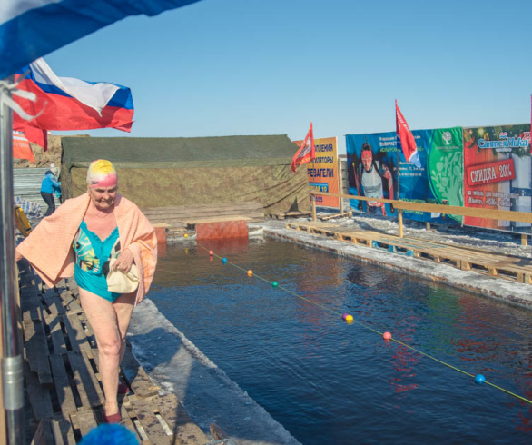 В Благовещенске «моржи» борются за звание «Железного человека»