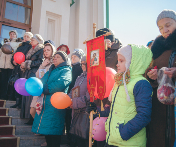 Амурчане совершили крестный ход в честь Албазинской иконы