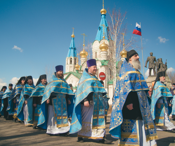 Амурчане совершили крестный ход в честь Албазинской иконы