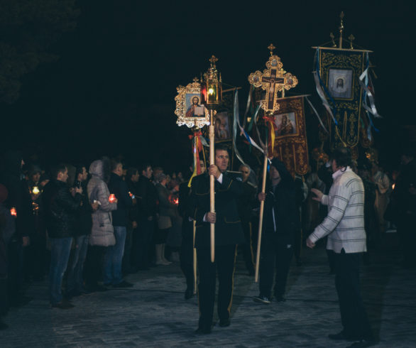 Благовещенцы встретили Пасху в храмах