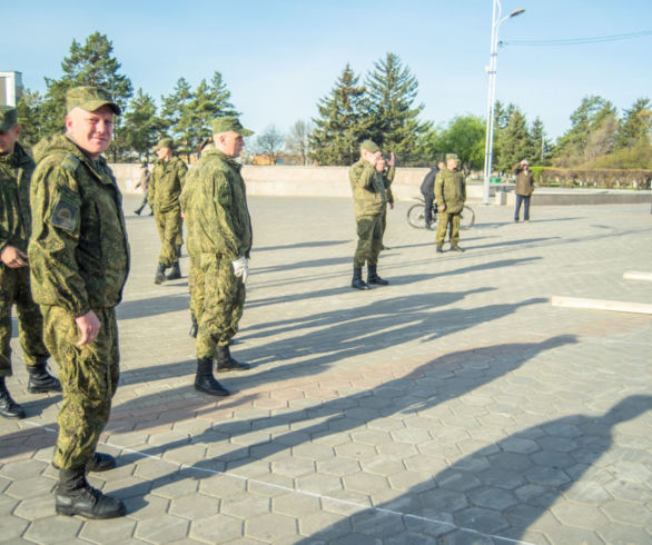 Танки в городе. В центре Благовещенска выставили военную технику