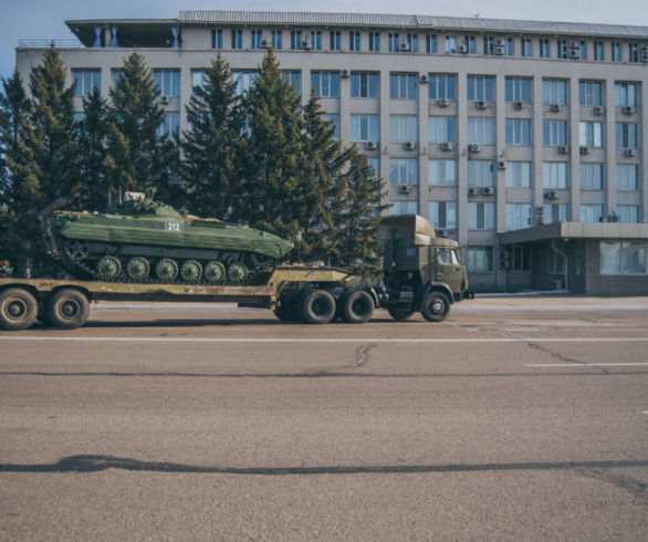 Танки в городе. В центре Благовещенска выставили военную технику