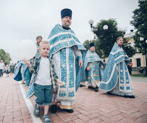 Тысяча амурчан совершили крестных ход в память о явлении Богородицы над Благовещенском