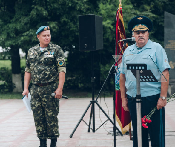 В Благовещенске празднуют День ВДВ