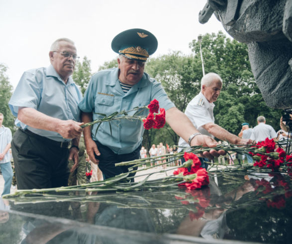 В Благовещенске празднуют День ВДВ