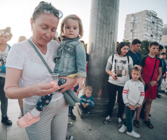 Благовещенцы зажгли свечи в память о Беслане