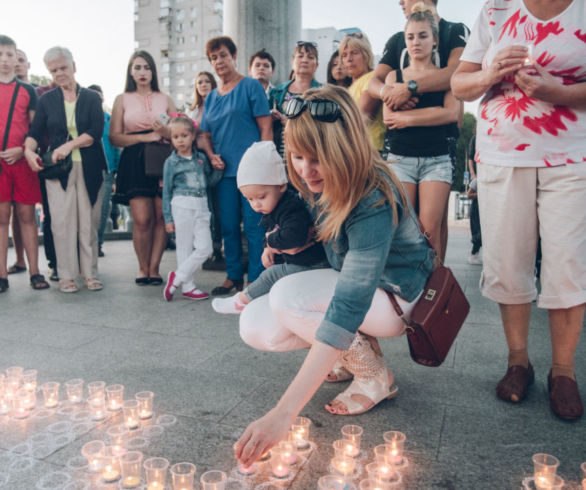 Благовещенцы зажгли свечи в память о Беслане