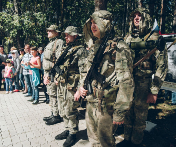 В Моховой пади военных поздравили с Днем танкиста