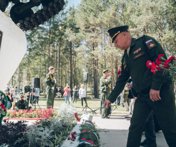 В Моховой пади военных поздравили с Днем танкиста