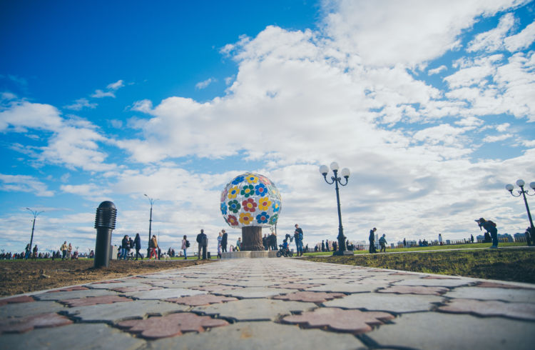 В Благовещенске открыли новый участок набережной с огромной детской площадкой