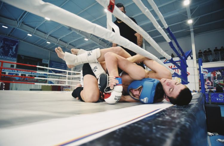 В Благовещенске прошло открытое первенство и чемпионат по смешанным единоборствам