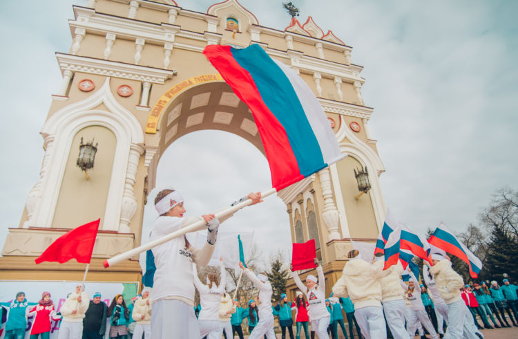 Многонациональный танцевальный флешмоб прошел в Благовещенске