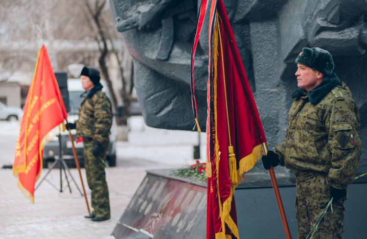 В Благовещенске почтили память воинов, погибших на Северном Кавказе