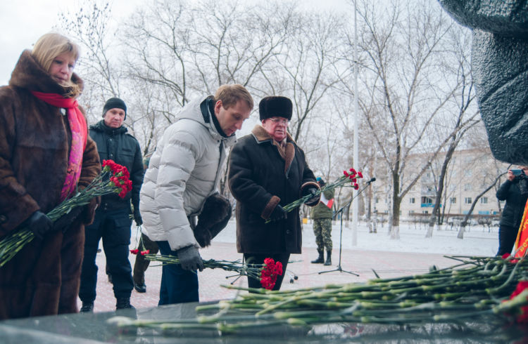 В Благовещенске почтили память воинов, погибших на Северном Кавказе