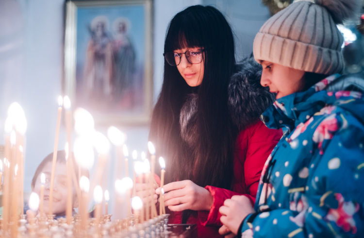 В Приамурье верующие празднуют Рождество Христово